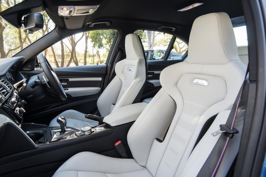 Интерьер BMW M3 Competition Package 2016 года  (AU) (фото 20 из 45)